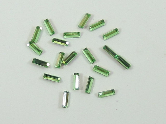 4X2mm BAGUETTE 24pcs. PERIDOT POINTED BACK European Rhinestones